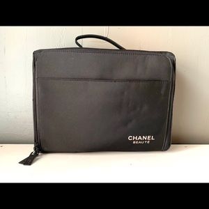 Chanel Beautē makeup bag